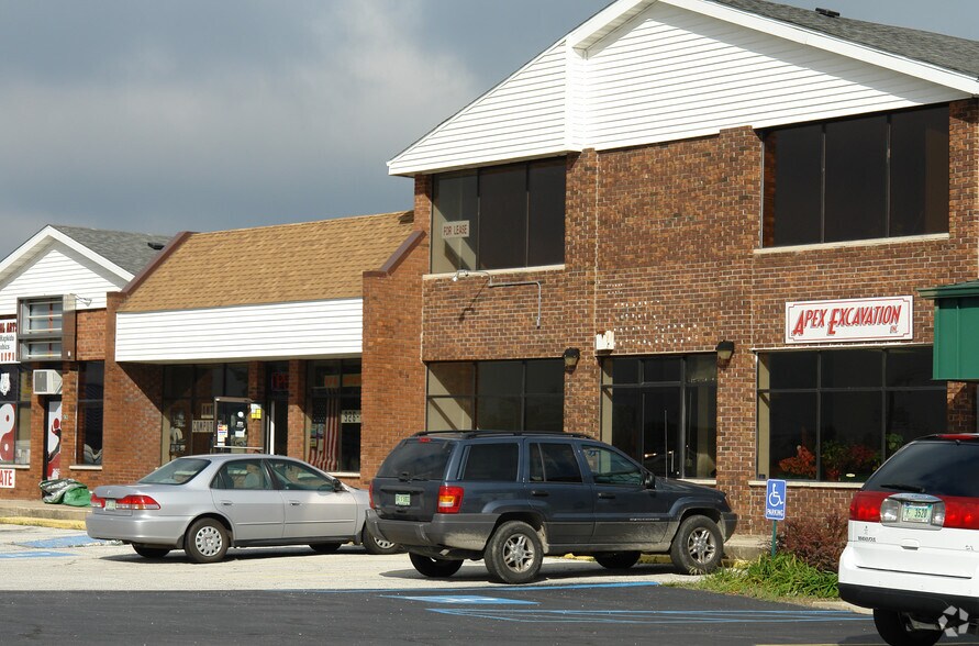 1583-1587 S Calumet Rd, Chesterton, IN à louer - Photo du bâtiment - Image 2 de 21