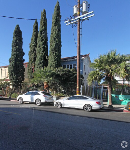 1309 N Edgemont St, Los Angeles, CA à vendre - Photo principale - Image 1 de 14