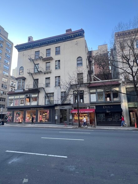 918-922 Madison Ave, New York, NY for lease - Building Photo - Image 1 of 5