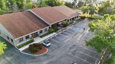 7491 Ulmerton Rd, Largo, FL à louer Photo du bâtiment- Image 2 de 6