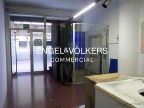 Retail in Barcelona, Barcelona for lease Interior Photo- Image 2 of 8