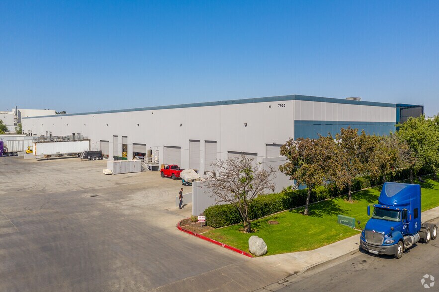 7920 Airway Rd, San Diego, CA à louer - Photo du bâtiment - Image 2 de 9
