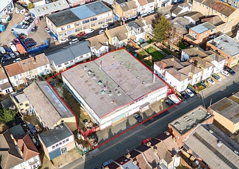 29-35 Gladstone Rd, Croydon for lease - Building Photo - Image 1 of 7