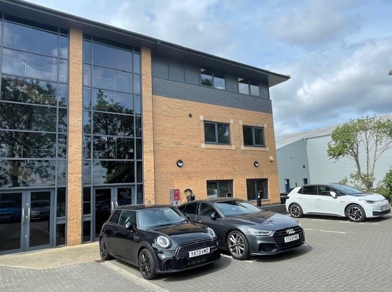 Common Rd, York for lease - Building Photo - Image 2 of 3