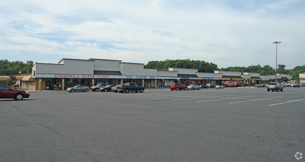Aberdeen Shopping Plz, Aberdeen, MD for lease - Primary Photo - Image 1 of 2