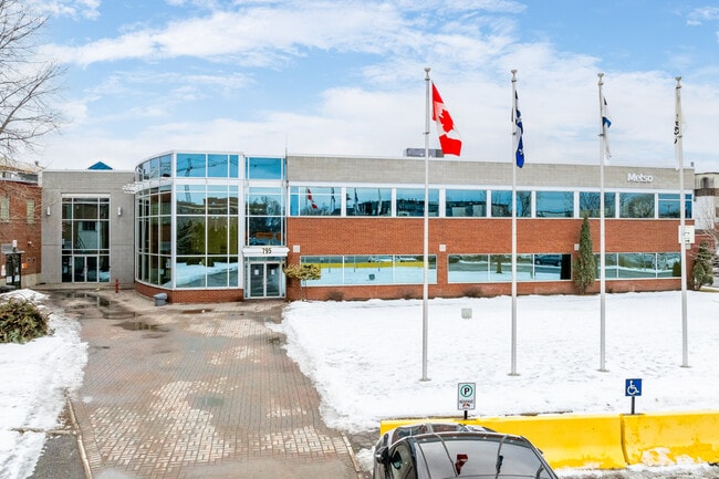 Plus de détails pour 795-895 Av George-V, Lachine, QC - Industriel à louer