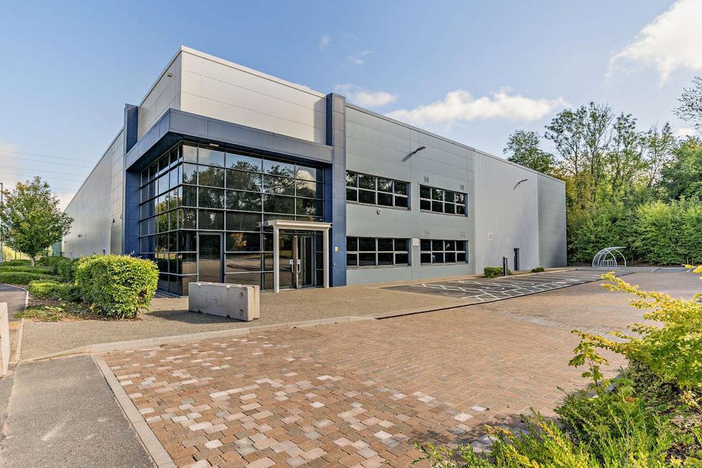 Tower Rd, Stone à louer Photo du bâtiment- Image 1 de 85