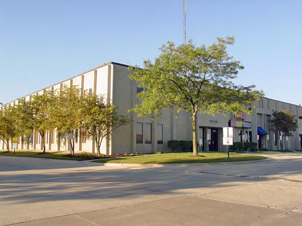 600-610 W 5th Ave, Naperville, IL for lease Interior Photo- Image 1 of 9