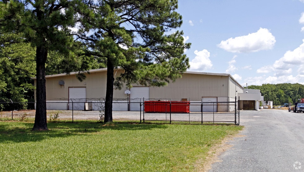 11080 Air Park Rd, Ashland, VA à vendre - Photo du bâtiment - Image 2 de 6