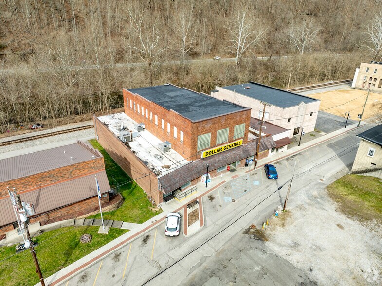 421 Main St, Madison, WV for sale - Aerial - Image 3 of 29