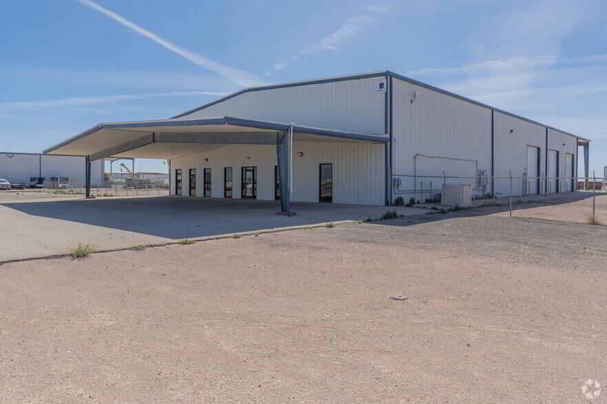 8511 W Interstate 20, Midland, TX à louer - Photo du bâtiment - Image 3 de 24