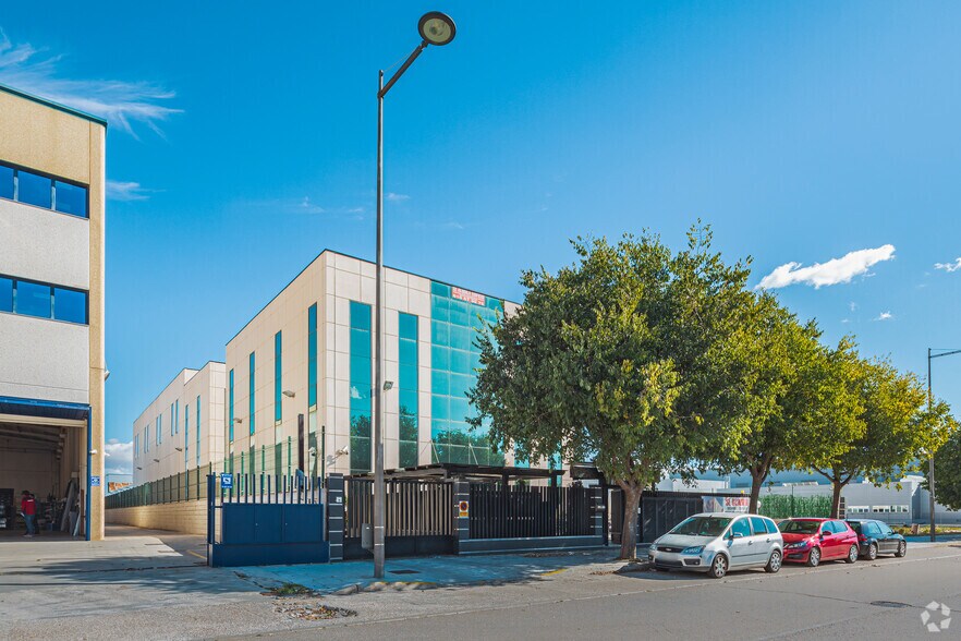 Calle Arnaldo de Vilanova, 5, Getafe, Madrid à louer - Photo du bâtiment - Image 2 de 10