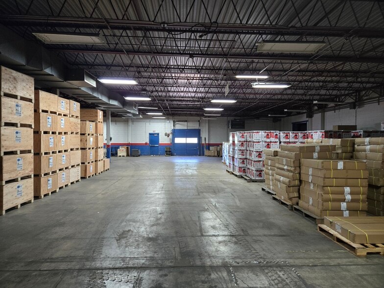 400 S Railroad St, Warren, IL for lease - Interior Photo - Image 3 of 10
