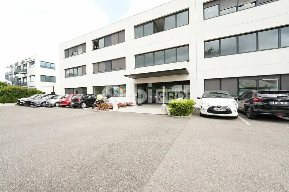 Industrial in Bron for lease Building Photo- Image 1 of 13