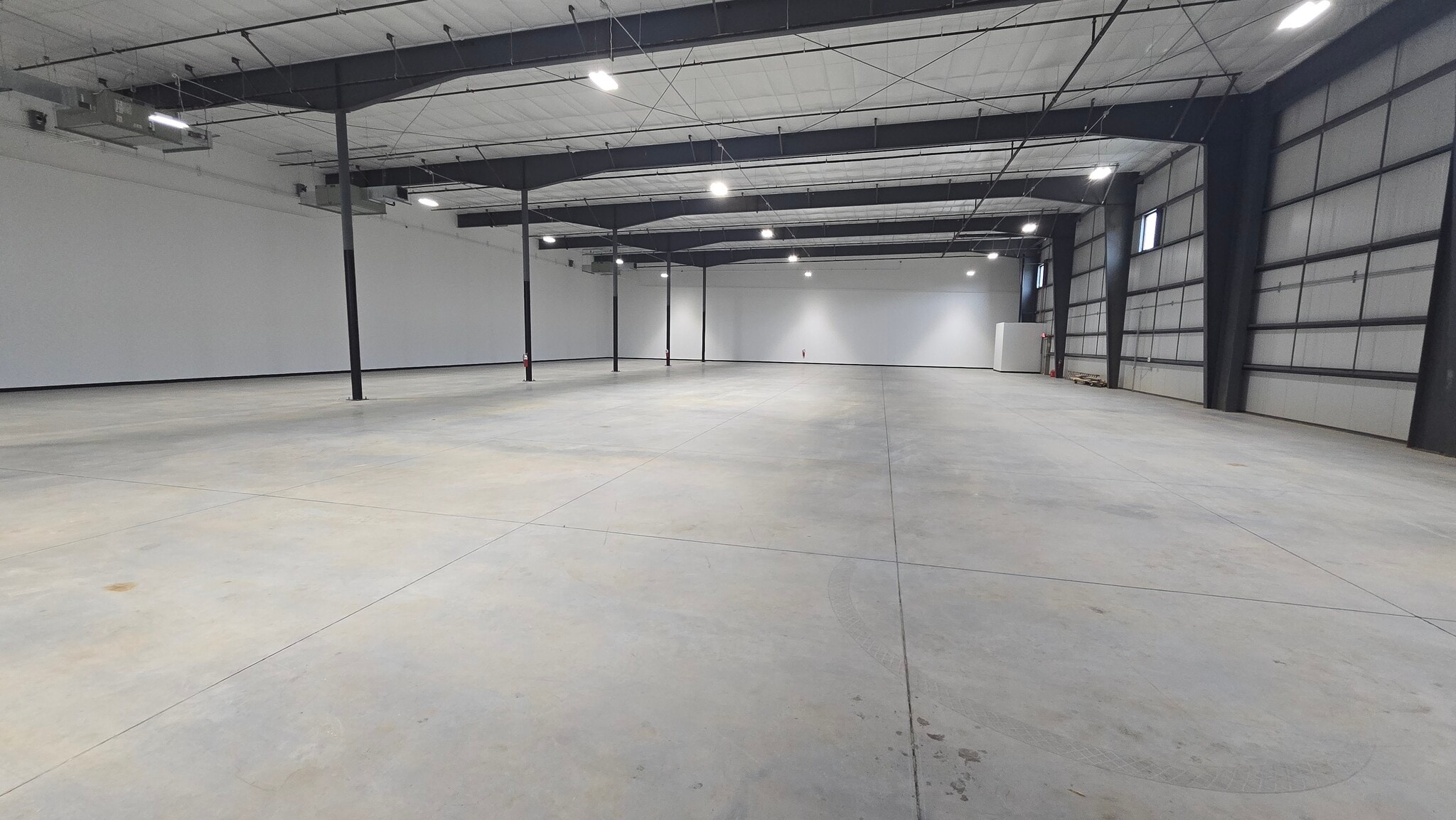 168 Thunder Rd, Mooresville, NC for lease Interior Photo- Image 1 of 21