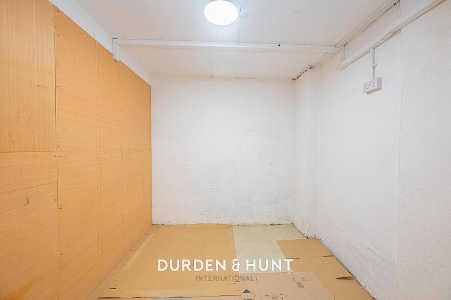 13 Birkbeck Mews, London for lease - Building Photo - Image 2 of 7