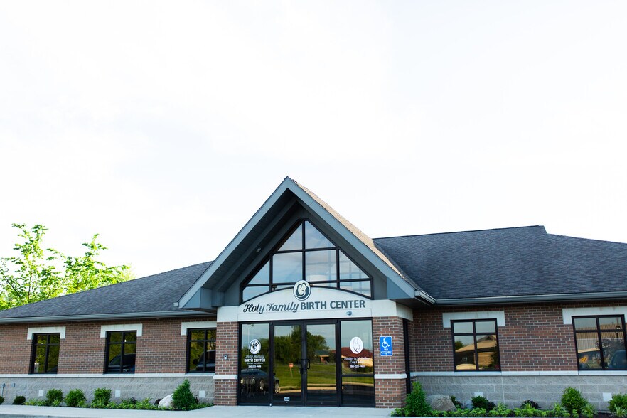 9835 Auburn Rd, Fort Wayne, IN à vendre - Photo du bâtiment - Image 2 de 25