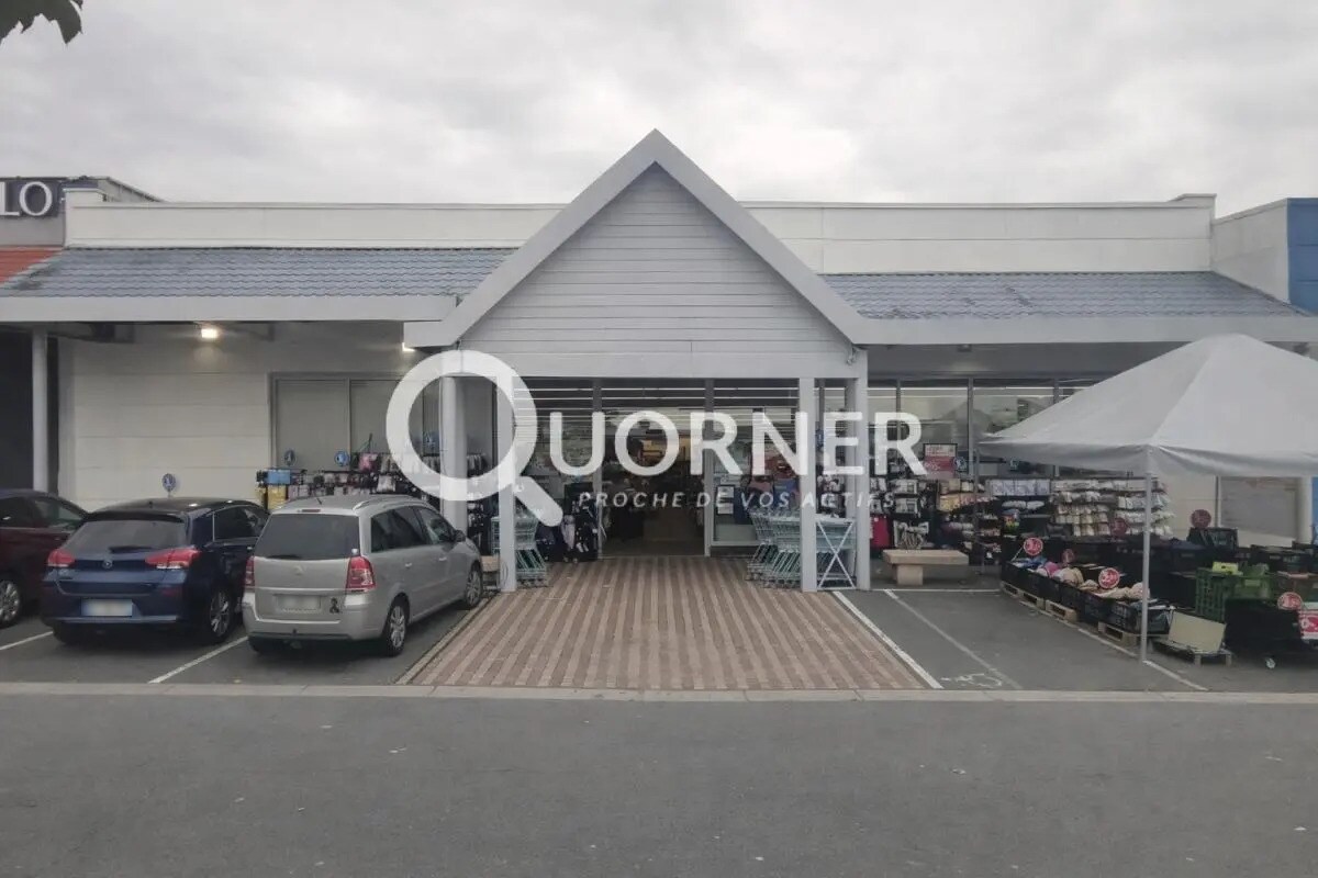 Retail in Bruay-la-Buissière for lease Building Photo- Image 1 of 7