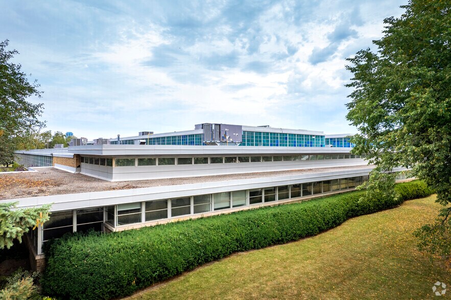 32 Cranfield Rd, Toronto, ON à vendre - Photo principale - Image 1 de 1