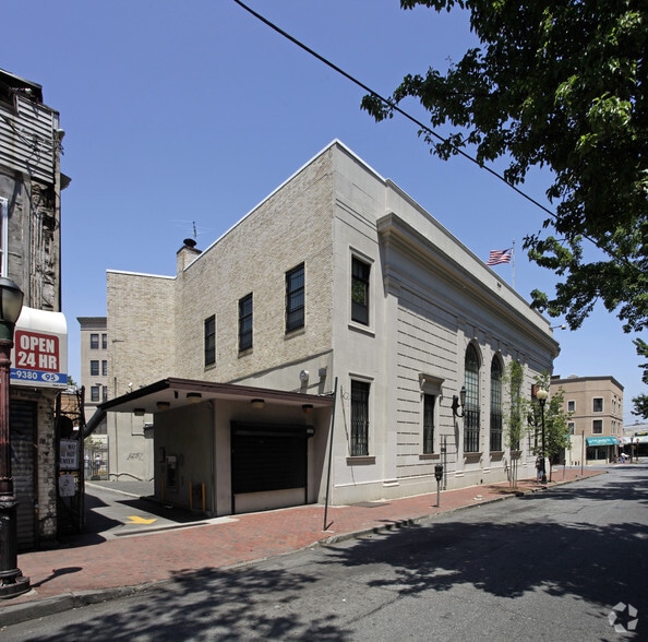 81 Water St, Staten Island, NY for lease - Building Photo - Image 2 of 2