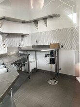 321 Santa Monica Blvd, Santa Monica, CA for lease Interior Photo- Image 2 of 3