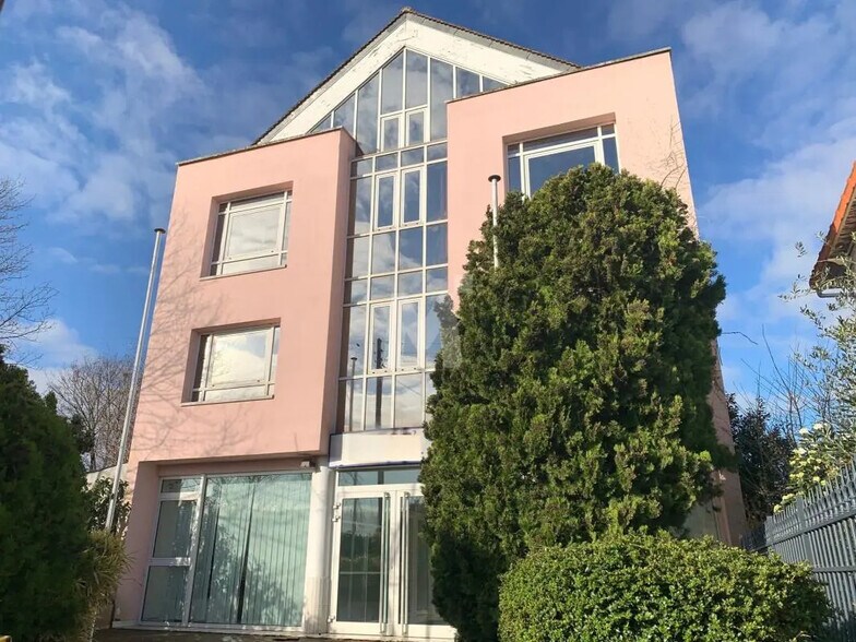 Bureau dans Orly à louer - Photo du bâtiment - Image 1 de 6