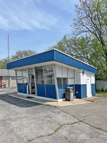 960 Saint Louis Rd, Collinsville, IL for sale - Building Photo - Image 1 of 5