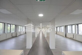 Office in Boissy-Saint-Léger for lease Interior Photo- Image 2 of 2