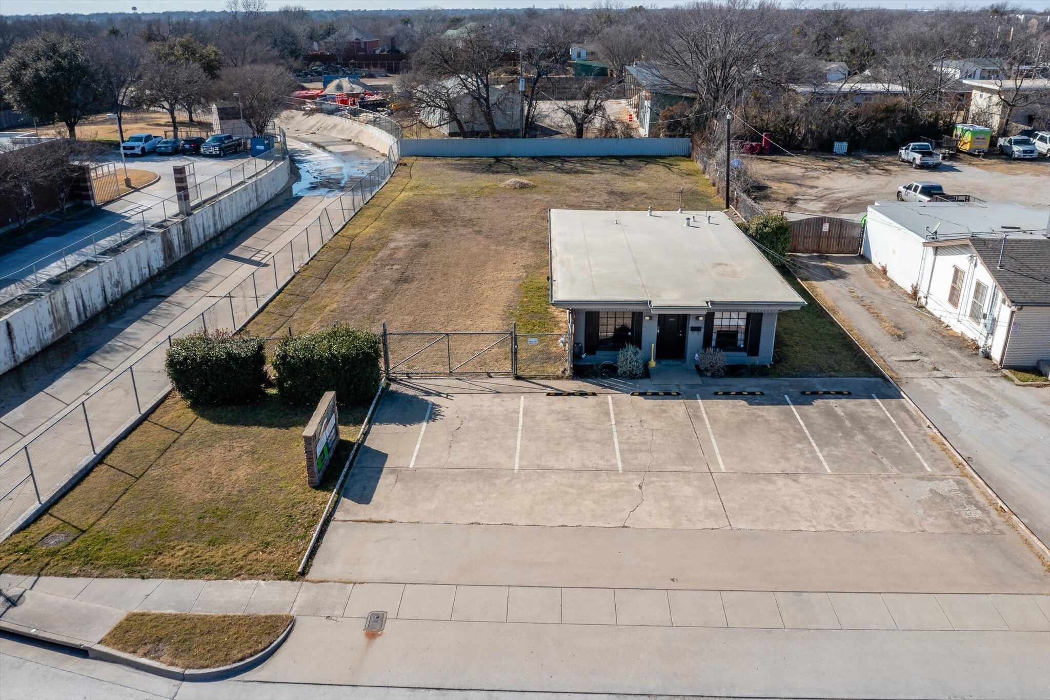 4005 Rufe Snow Dr, North Richland Hills, TX for sale Primary Photo- Image 1 of 46