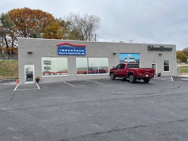 2606-2608 N Belt Hwy, Saint Joseph, MO for lease - Building Photo - Image 1 of 2