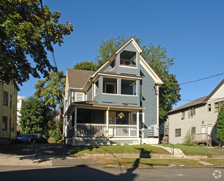 20 Landry St, Bristol, CT à vendre - Photo du bâtiment - Image 2 de 3