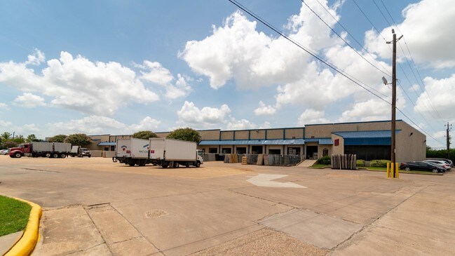 Plus de détails pour 8758 Clay Rd, Houston, TX - Industriel à louer