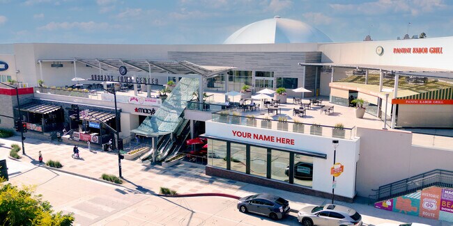 Plus de détails pour 201 E Magnolia Blvd, Burbank, CA - Commerce de détail à louer