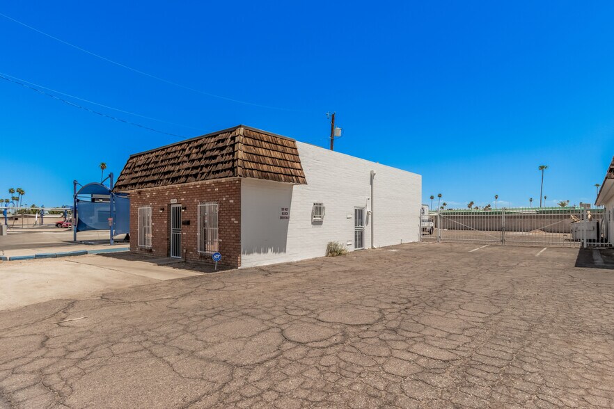 13211 N 111th Ave, Sun City, AZ à vendre - Photo du bâtiment - Image 3 de 10