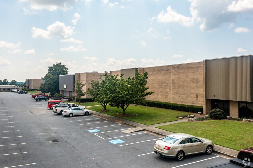 5315 Tulane Dr SW, Atlanta, GA à louer - Photo du bâtiment - Image 3 de 6