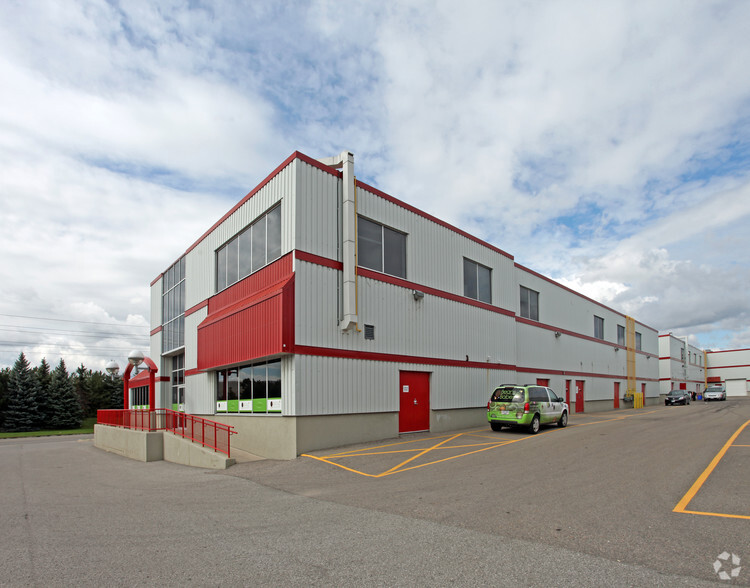 1077 Boundary Rd, Oshawa, ON for lease - Primary Photo - Image 1 of 6