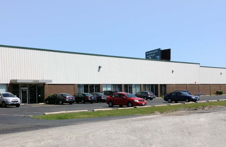 2200 S Mount Prospect Rd, Des Plaines, IL for lease Building Photo- Image 1 of 6