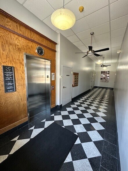 419 W Broadway St, Muskogee, OK for sale - Building Photo - Image 3 of 19