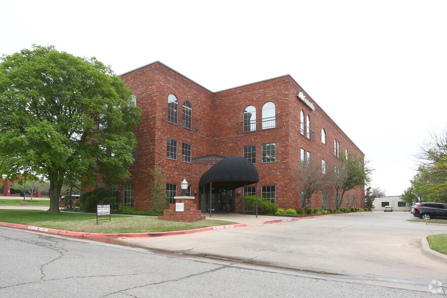 6520 N Western Ave, Oklahoma City, OK à louer - Photo principale - Image 1 de 7