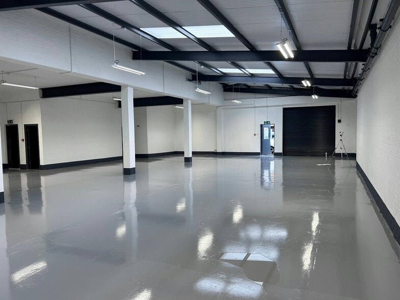 16 Andre St, London for lease - Building Photo - Image 2 of 14