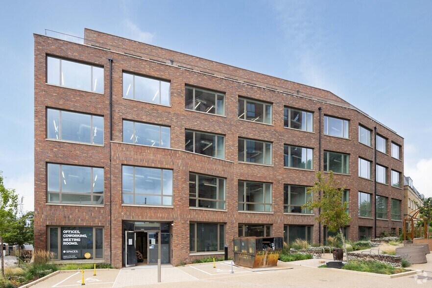 Liddell Pl, Londres à louer - Photo du bâtiment - Image 2 de 2