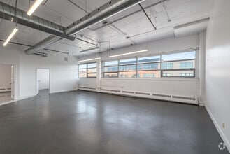 6750 Av de l'Esplanade, Montréal, QC for lease Interior Photo- Image 2 of 3