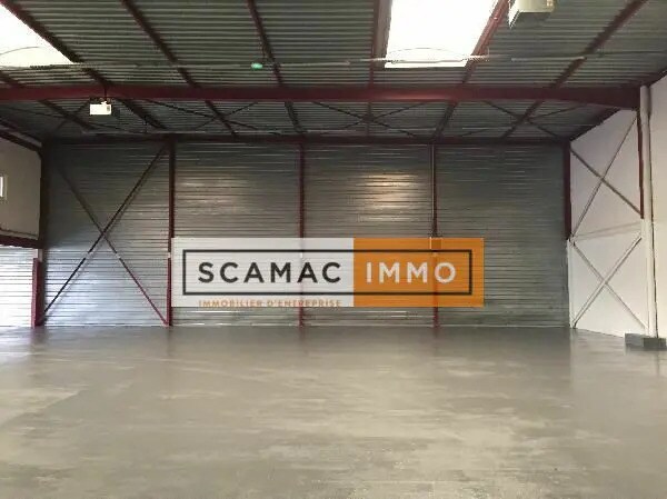 Industrial in Créteil for lease Interior Photo- Image 1 of 8