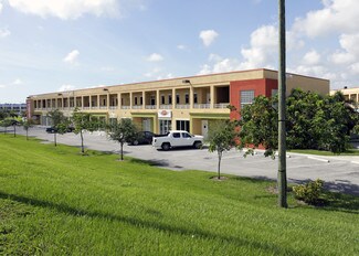 Plus de détails pour 10675 SW 190th St, Miami, FL - Local d'activités à louer
