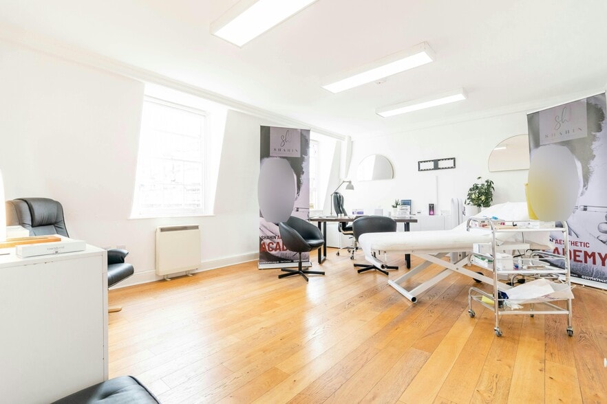 2 Harley St, London for lease - Building Photo - Image 3 of 13