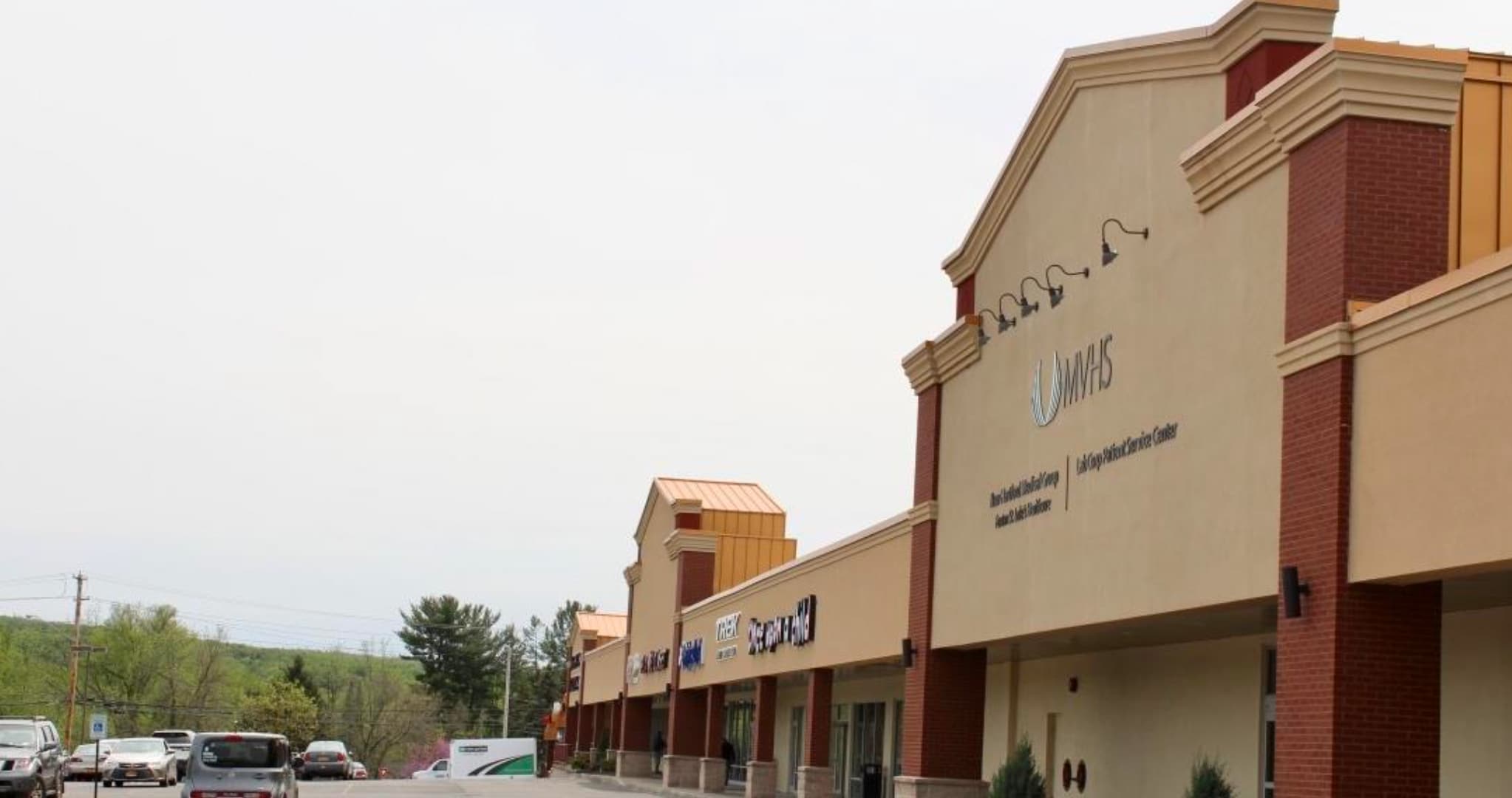 8411-8421 Seneca Tpke, New Hartford, NY for lease Building Photo- Image 1 of 2