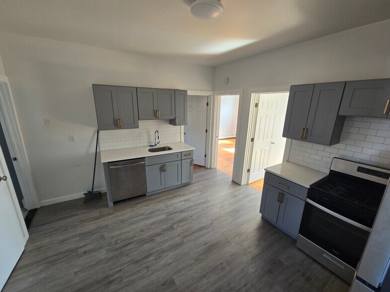 86 Center St, Clifton, NJ à vendre - Photo du bâtiment - Image 2 de 6