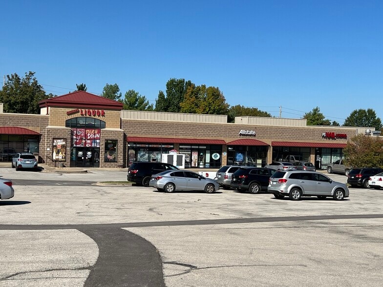 5542-5600 Hedge Lane Ter, Shawnee, KS à louer - Photo du bâtiment - Image 2 de 3