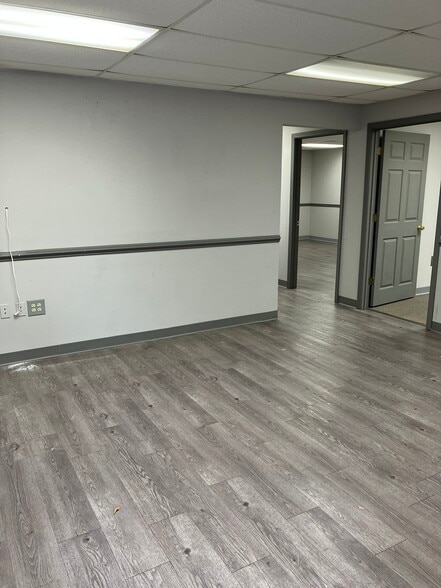 53 Pearl Industrial Ave, Hoschton, GA for lease - Interior Photo - Image 3 of 4