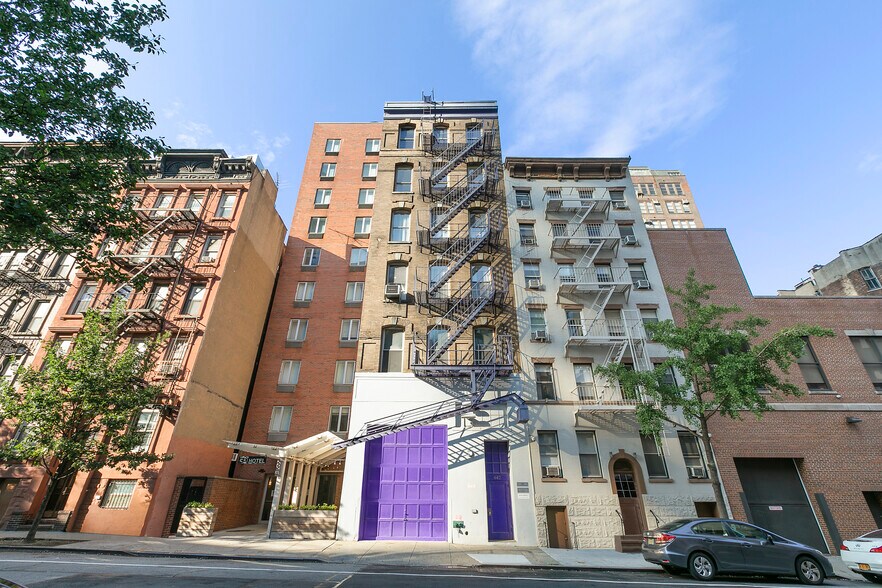 447 W 36th St, New York, NY à louer - Photo du bâtiment - Image 1 de 9